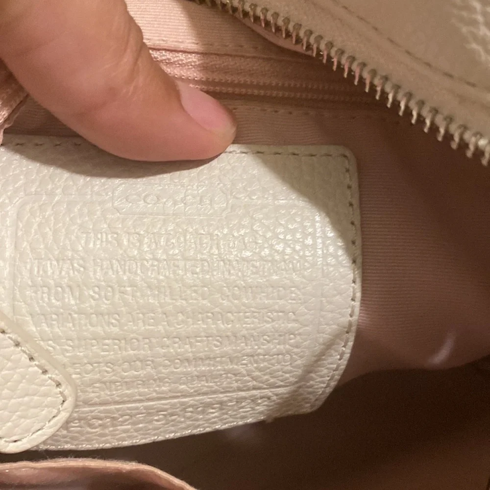 Coach Bag - Picture 2 of 4
